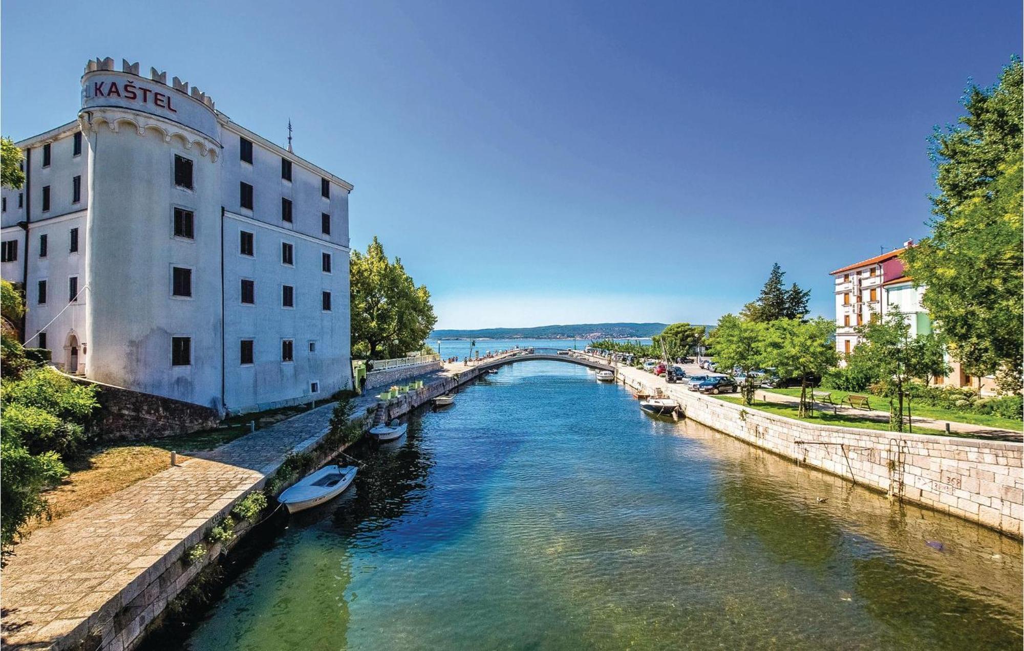 Nice Apartment In Crikvenica With Wifi エクステリア 写真