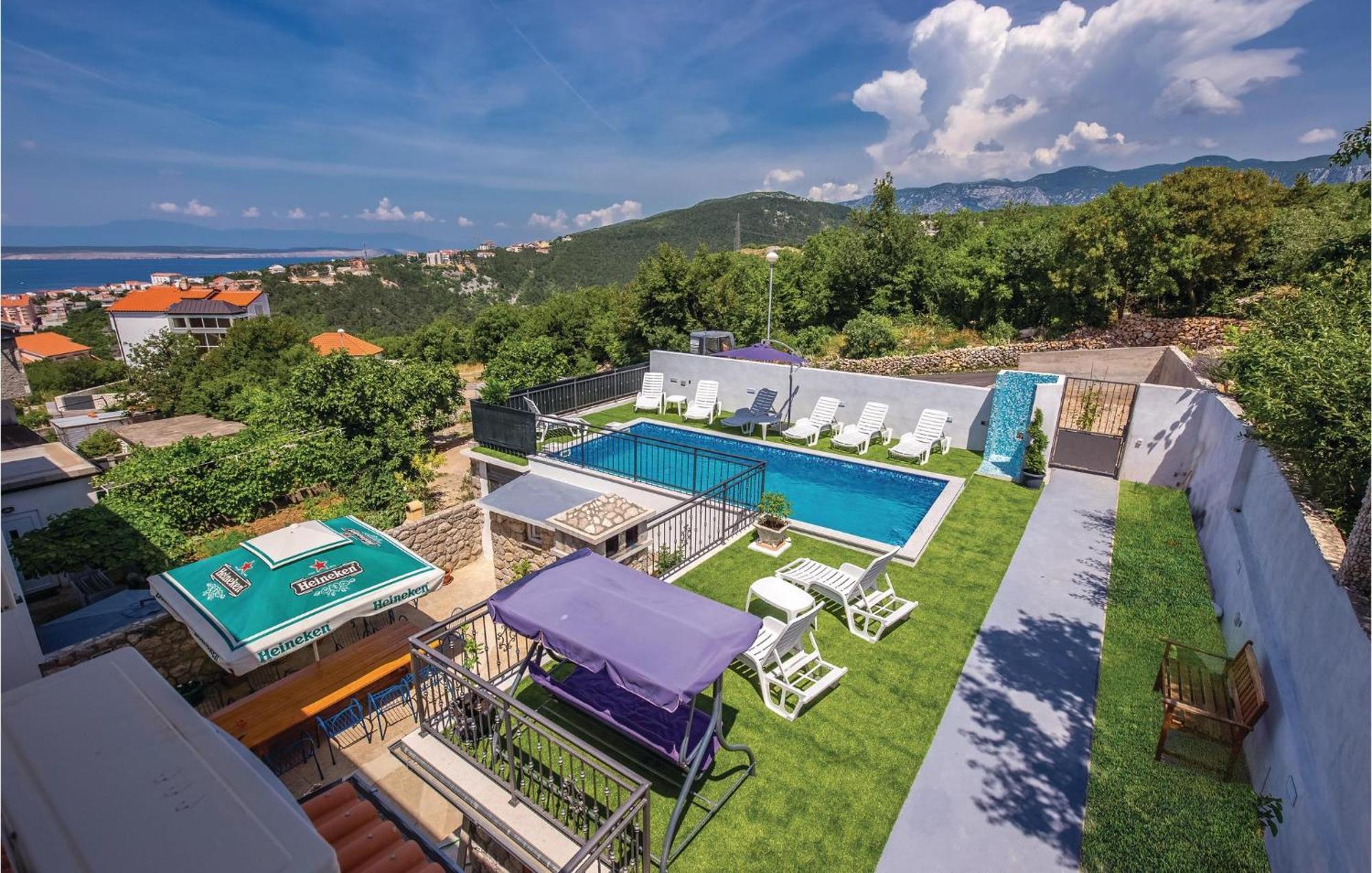 Nice Apartment In Crikvenica With Wifi エクステリア 写真